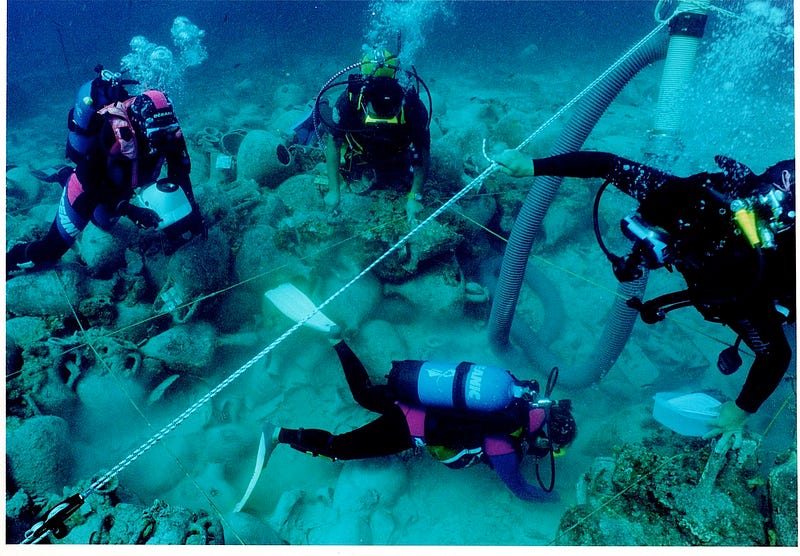 Discovery of the ancient shipwreck in the Adriatic Sea