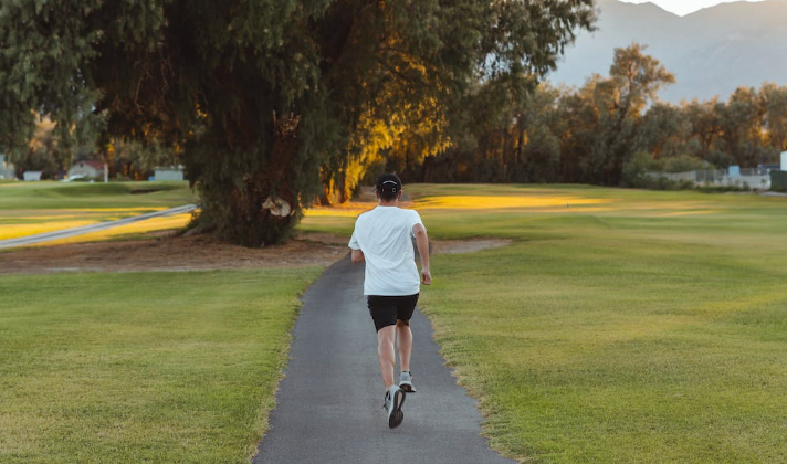 Runner assessing effort during training